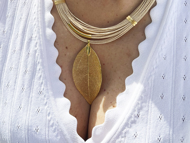 COLLARES