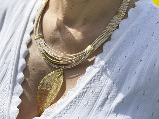 Collar buriti hoja