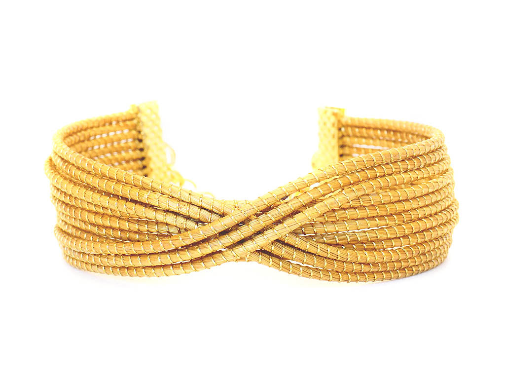 Golden bow bracelet